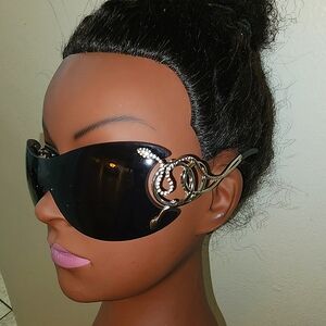 BLACK SHIELD SUNGLASSES WITH SNAKE DETAIL